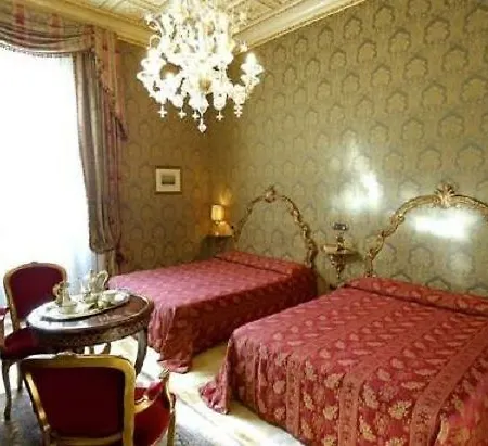 Turner Hotel 4*